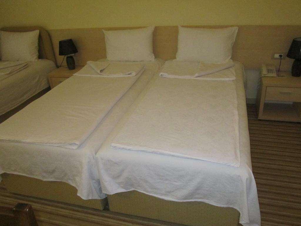 Hotel Pela โอครีด ห้อง รูปภาพ